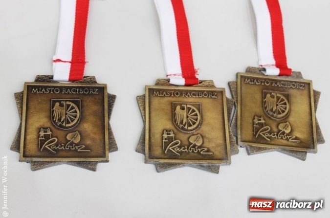 Zdjęcie w galerii na portalu naszraciborz.pl: II Turniej Badmintona Szkół Ponadgimnazjalnych - pierwsze miejsca zagarnięte przez ZSOMS wiadomości z regionu