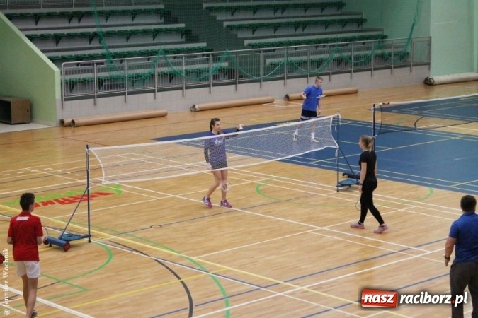 Zdjęcie w galerii na portalu naszraciborz.pl: II Turniej Badmintona Szkół Ponadgimnazjalnych - pierwsze miejsca zagarnięte przez ZSOMS wiadomości z regionu