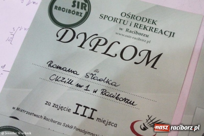 Zdjęcie w galerii na portalu naszraciborz.pl: II Turniej Badmintona Szkół Ponadgimnazjalnych - pierwsze miejsca zagarnięte przez ZSOMS wiadomości z regionu