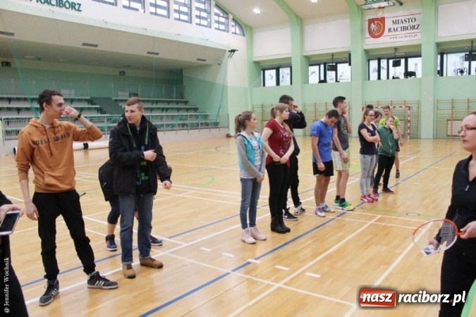 Zdjęcie w galerii na portalu naszraciborz.pl: II Turniej Badmintona Szkół Ponadgimnazjalnych - pierwsze miejsca zagarnięte przez ZSOMS wiadomości z regionu