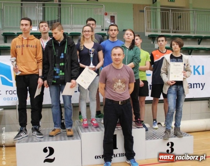 Zdjęcie w galerii na portalu naszraciborz.pl: II Turniej Badmintona Szkół Ponadgimnazjalnych - pierwsze miejsca zagarnięte przez ZSOMS wiadomości z regionu