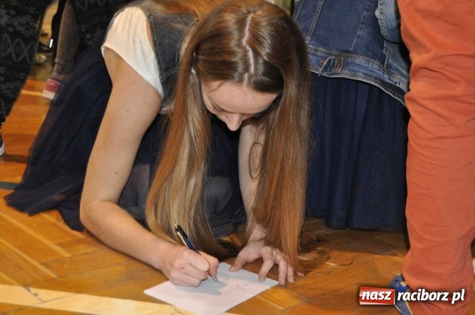 Zdjęcie w galerii na portalu naszraciborz.pl: Dziewczyny z SuperDzieciaka odwiedziły uczniów ZSO w Tworkowie  wiadomości z regionu