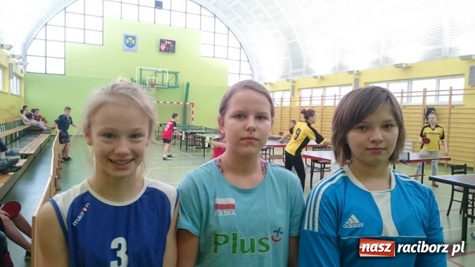 Zdjęcie w galerii na portalu naszraciborz.pl: Powiatowy finał w tenisie stołowym podstawówek. Złoto dla Pawłowa i Krzanowic wiadomości z regionu