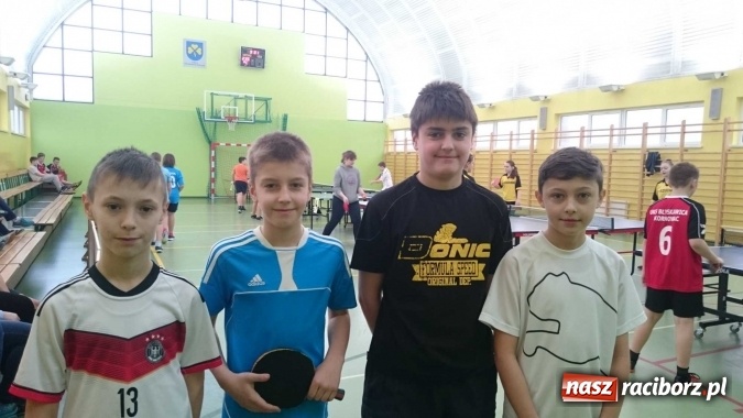Zdjęcie w galerii na portalu naszraciborz.pl: Powiatowy finał w tenisie stołowym podstawówek. Złoto dla Pawłowa i Krzanowic wiadomości z regionu