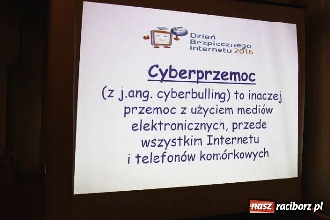 Zdjęcie w galerii na portalu naszraciborz.pl: Dzień Bezpiecznego Internetu w Gimnazjum nr 5  wiadomości z regionu