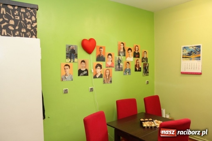 Zdjęcie w galerii na portalu naszraciborz.pl: Rafako S.A. wyposażyło pokoje w Powiatowym Domu Dziecka w Gorzyczkach  wiadomości z regionu