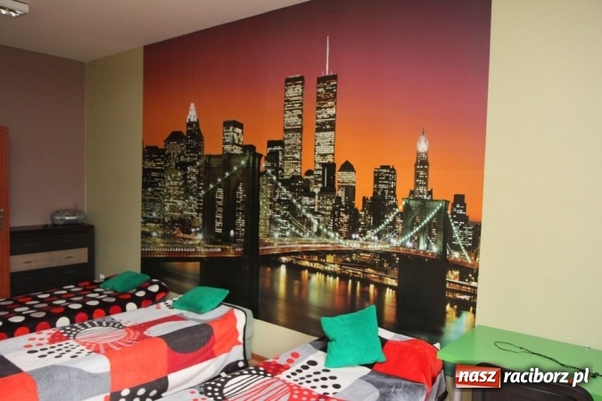 Zdjęcie w galerii na portalu naszraciborz.pl: Rafako S.A. wyposażyło pokoje w Powiatowym Domu Dziecka w Gorzyczkach  wiadomości z regionu