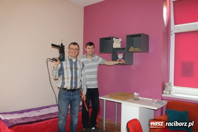 Zdjęcie w galerii na portalu naszraciborz.pl: Rafako S.A. wyposażyło pokoje w Powiatowym Domu Dziecka w Gorzyczkach  wiadomości z regionu