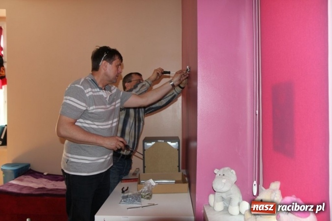 Zdjęcie w galerii na portalu naszraciborz.pl: Rafako S.A. wyposażyło pokoje w Powiatowym Domu Dziecka w Gorzyczkach  wiadomości z regionu