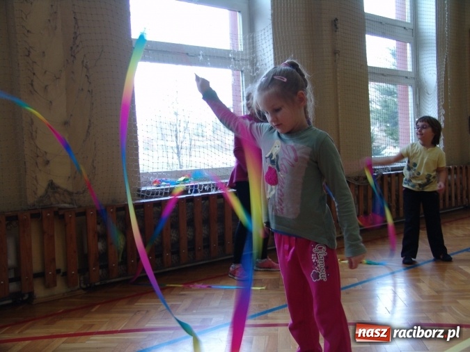 Zdjęcie w galerii na portalu naszraciborz.pl: Najstarsze przedszkolaki znów w progach SP18 wiadomości z regionu