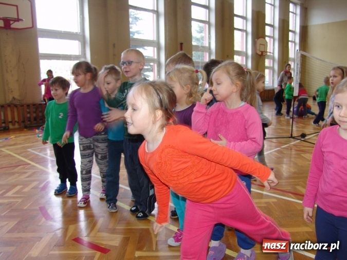 Zdjęcie w galerii na portalu naszraciborz.pl: Najstarsze przedszkolaki znów w progach SP18 wiadomości z regionu