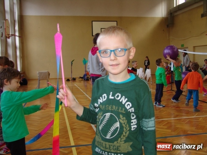 Zdjęcie w galerii na portalu naszraciborz.pl: Najstarsze przedszkolaki znów w progach SP18 wiadomości z regionu