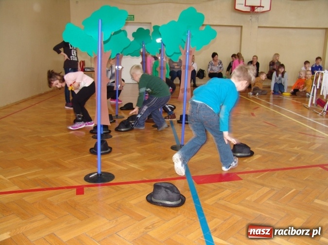 Zdjęcie w galerii na portalu naszraciborz.pl: Najstarsze przedszkolaki znów w progach SP18 wiadomości z regionu