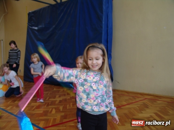 Zdjęcie w galerii na portalu naszraciborz.pl: Najstarsze przedszkolaki znów w progach SP18 wiadomości z regionu