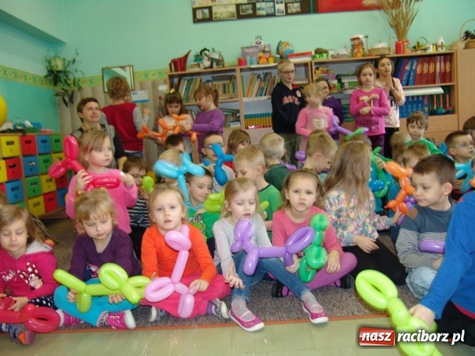 Zdjęcie w galerii na portalu naszraciborz.pl: Najstarsze przedszkolaki znów w progach SP18 wiadomości z regionu