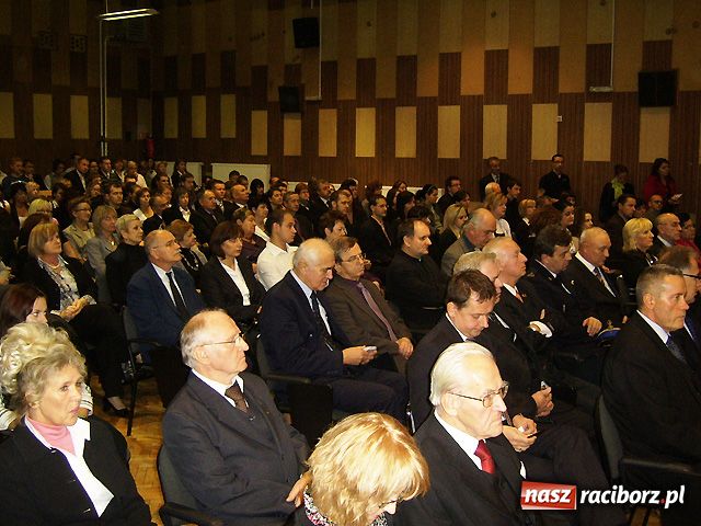 Zdjęcie w galerii na portalu naszraciborz.pl: Rok akademicki zainaugurowany wiadomości z regionu