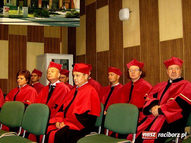 Zdjęcie w galerii na portalu naszraciborz.pl: Rok akademicki zainaugurowany wiadomości z regionu