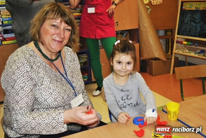 Zdjęcie w galerii na portalu naszraciborz.pl: Podarunki od serca rozdane chorym dzieciom  wiadomości z regionu