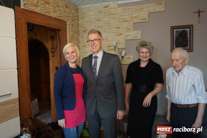 Zdjęcie w galerii na portalu naszraciborz.pl: Sto lat pana Władysława. Życzenia od prezydenta i list od premier, a kondycji nic tylko pozazdrościć wiadomości z regionu