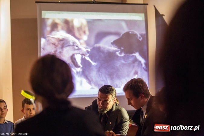 Zdjęcie w galerii na portalu naszraciborz.pl: Wieczorek poetycki poświęcony Jackowi Kaczmarskiemu w Gimnazjum nr 5  wiadomości z regionu