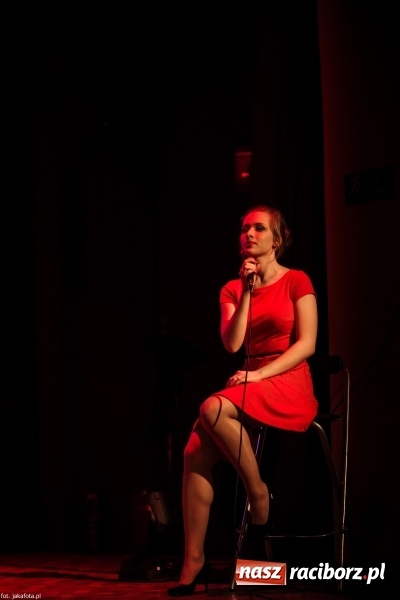 Zdjęcie w galerii na portalu naszraciborz.pl: Walentynkowy czwartek z zespołem Miraż w Młodzieżowym Domu Kultury wiadomości z regionu