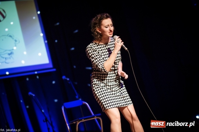 Zdjęcie w galerii na portalu naszraciborz.pl: Walentynkowy czwartek z zespołem Miraż w Młodzieżowym Domu Kultury wiadomości z regionu