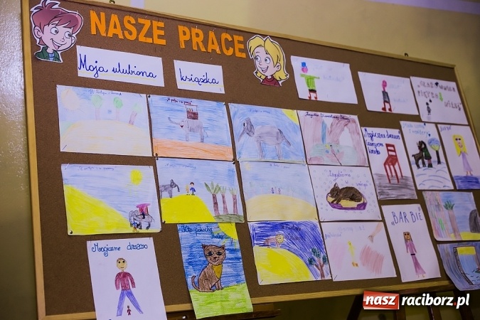 Zdjęcie w galerii na portalu naszraciborz.pl: Dzień książki dla Afryki w Borucinie wiadomości z regionu