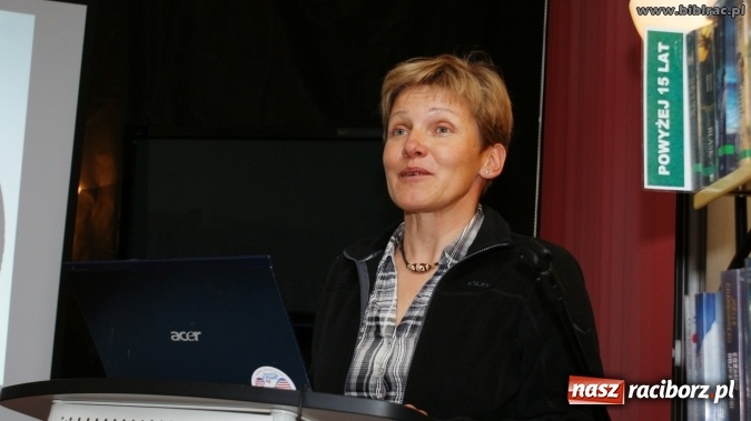 Zdjęcie w galerii na portalu naszraciborz.pl: Sukces jest jak góra lodowa - zdobywczyni Korony Ziemi w bibliotece wiadomości z regionu