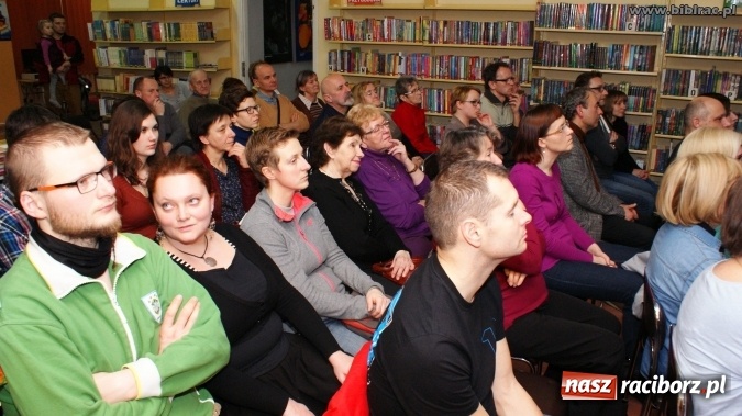 Zdjęcie w galerii na portalu naszraciborz.pl: Sukces jest jak góra lodowa - zdobywczyni Korony Ziemi w bibliotece wiadomości z regionu