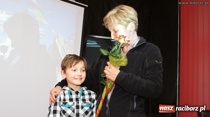 Zdjęcie w galerii na portalu naszraciborz.pl: Sukces jest jak góra lodowa - zdobywczyni Korony Ziemi w bibliotece wiadomości z regionu