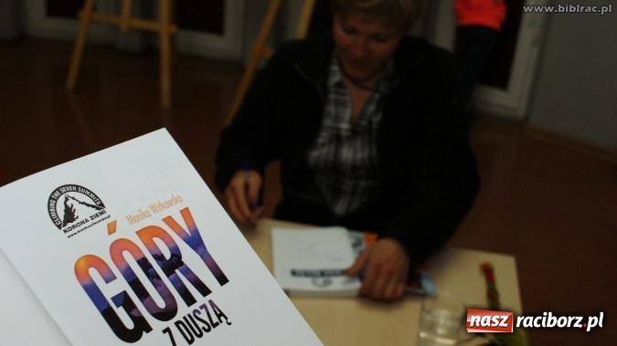 Zdjęcie w galerii na portalu naszraciborz.pl: Sukces jest jak góra lodowa - zdobywczyni Korony Ziemi w bibliotece wiadomości z regionu