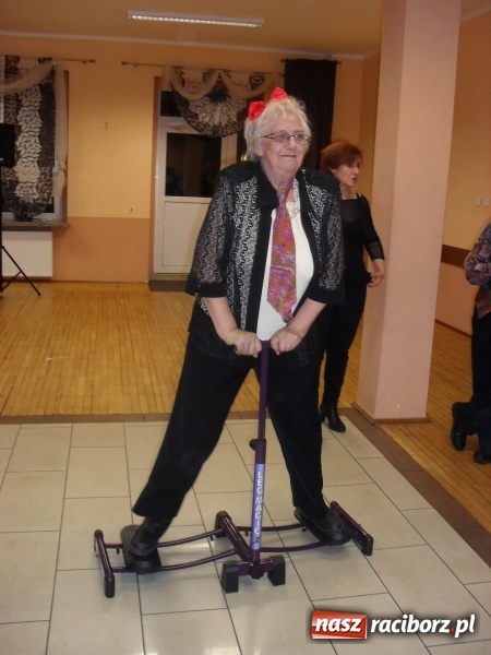 Zdjęcie w galerii na portalu naszraciborz.pl: Bajkowe party na babskim combrze w Nędzy wiadomości z regionu