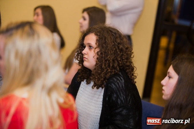 Zdjęcie w galerii na portalu naszraciborz.pl: 25. Powiatowy Konkurs Recytatorski Tw&oacute;rczości Adama Mickiewicza i Josepha von Eichendorffa wiadomości z regionu