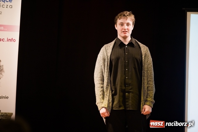 Zdjęcie w galerii na portalu naszraciborz.pl: 25. Powiatowy Konkurs Recytatorski Tw&oacute;rczości Adama Mickiewicza i Josepha von Eichendorffa wiadomości z regionu