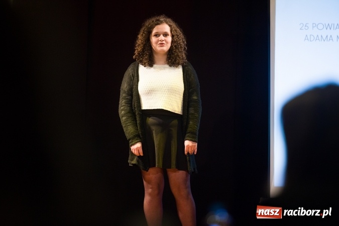 Zdjęcie w galerii na portalu naszraciborz.pl: 25. Powiatowy Konkurs Recytatorski Tw&oacute;rczości Adama Mickiewicza i Josepha von Eichendorffa wiadomości z regionu