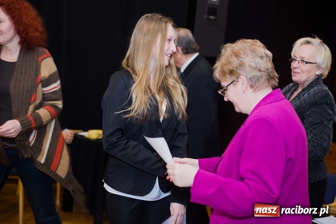Zdjęcie w galerii na portalu naszraciborz.pl: 25. Powiatowy Konkurs Recytatorski Tw&oacute;rczości Adama Mickiewicza i Josepha von Eichendorffa wiadomości z regionu