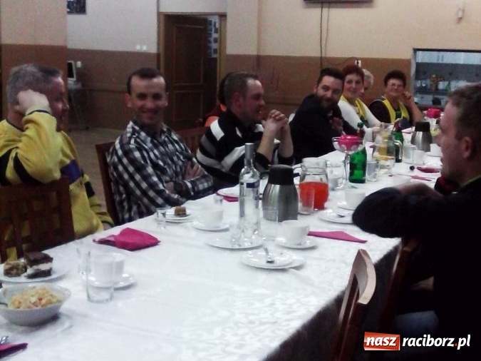 Zdjęcie w galerii na portalu naszraciborz.pl: Burmistrz przeciął wstęgę - można gotować wiadomości z regionu