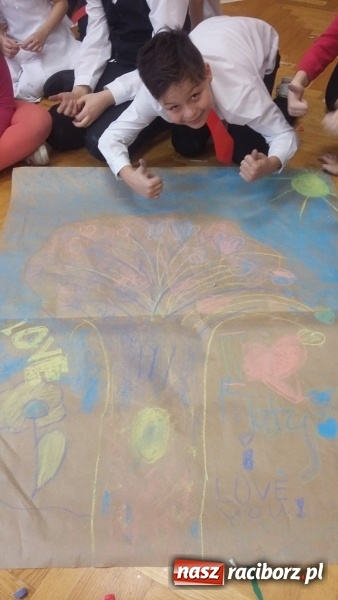 Zdjęcie w galerii na portalu naszraciborz.pl: W szkole przy Staszica witali ferie turniejem walentynkowym wiadomości z regionu