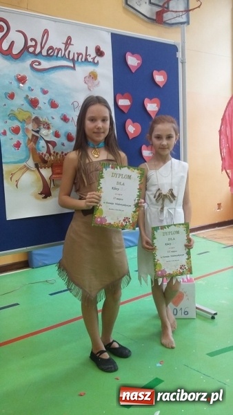 Zdjęcie w galerii na portalu naszraciborz.pl: W szkole przy Staszica witali ferie turniejem walentynkowym wiadomości z regionu