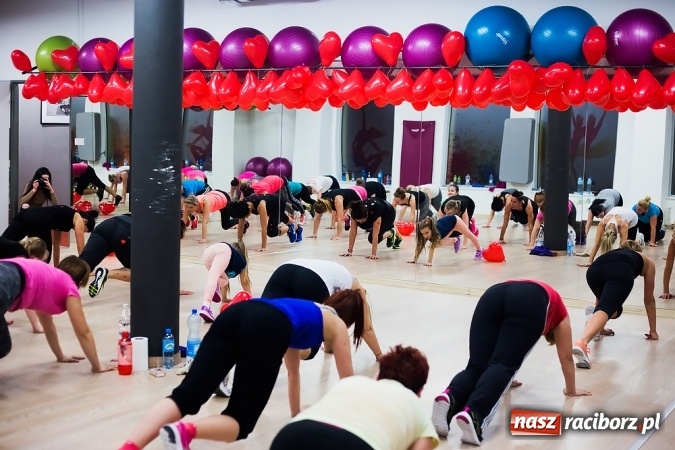 Zdjęcie w galerii na portalu naszraciborz.pl: Walentynkowy Maraton Fitness w Brooklyn Gym wiadomości z regionu