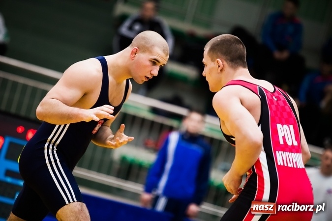 Zdjęcie w galerii na portalu naszraciborz.pl: Puchar Polski Seniorów w zapasach w stylu klasycznym w Arenie Rafako wiadomości z regionu
