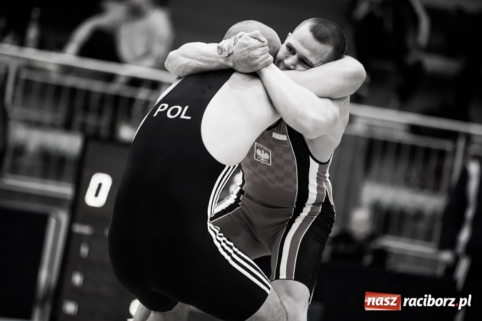 Zdjęcie w galerii na portalu naszraciborz.pl: Puchar Polski Seniorów w zapasach w stylu klasycznym w Arenie Rafako wiadomości z regionu