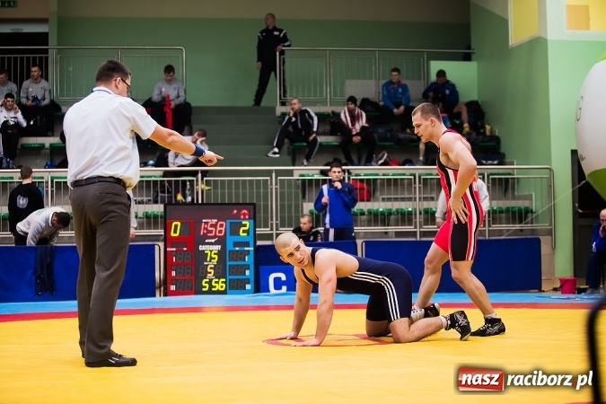 Zdjęcie w galerii na portalu naszraciborz.pl: Puchar Polski Seniorów w zapasach w stylu klasycznym w Arenie Rafako wiadomości z regionu