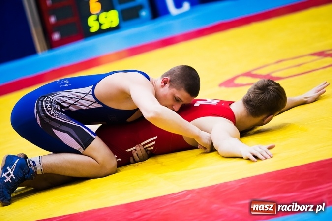 Zdjęcie w galerii na portalu naszraciborz.pl: Puchar Polski Seniorów w zapasach w stylu klasycznym w Arenie Rafako wiadomości z regionu