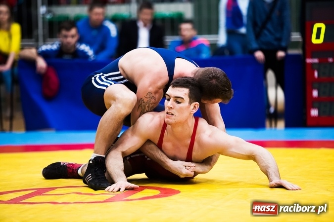 Zdjęcie w galerii na portalu naszraciborz.pl: Puchar Polski Seniorów w zapasach w stylu klasycznym w Arenie Rafako wiadomości z regionu