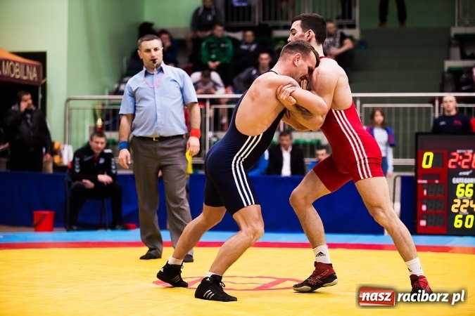 Zdjęcie w galerii na portalu naszraciborz.pl: Puchar Polski Seniorów w zapasach w stylu klasycznym w Arenie Rafako wiadomości z regionu