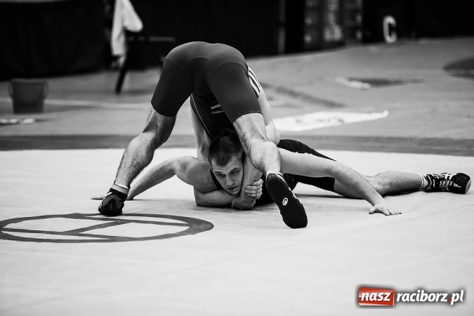 Zdjęcie w galerii na portalu naszraciborz.pl: Puchar Polski Seniorów w zapasach w stylu klasycznym w Arenie Rafako wiadomości z regionu