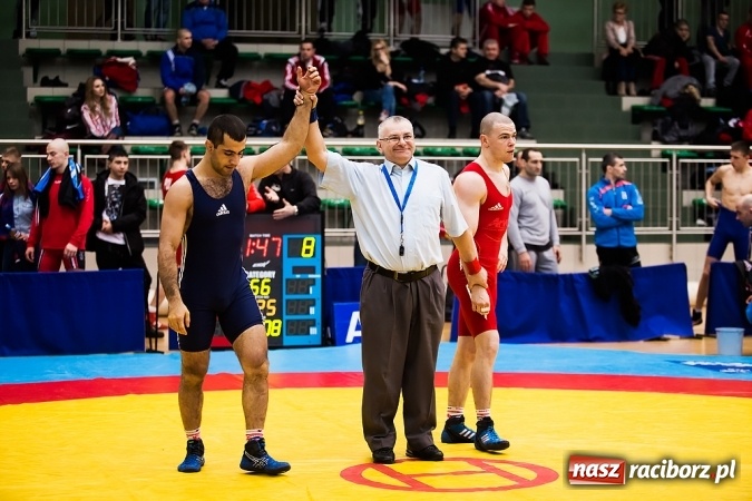 Zdjęcie w galerii na portalu naszraciborz.pl: Puchar Polski Seniorów w zapasach w stylu klasycznym w Arenie Rafako wiadomości z regionu