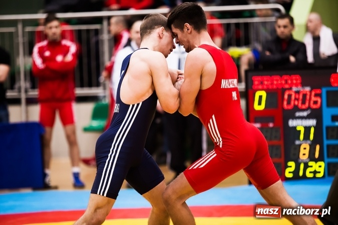 Zdjęcie w galerii na portalu naszraciborz.pl: Puchar Polski Seniorów w zapasach w stylu klasycznym w Arenie Rafako wiadomości z regionu