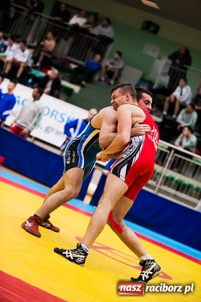Zdjęcie w galerii na portalu naszraciborz.pl: Puchar Polski Seniorów w zapasach w stylu klasycznym w Arenie Rafako wiadomości z regionu